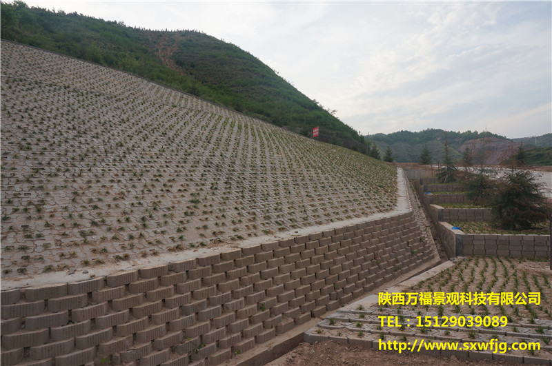 咸阳市旬邑县柏岭寺水库高边坡治理施工中照片